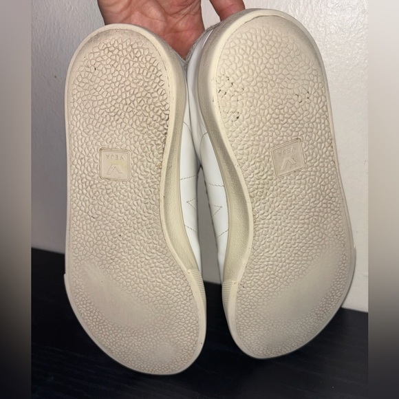 Veja Men's White Leather Sneakers - Picture 7 of 9